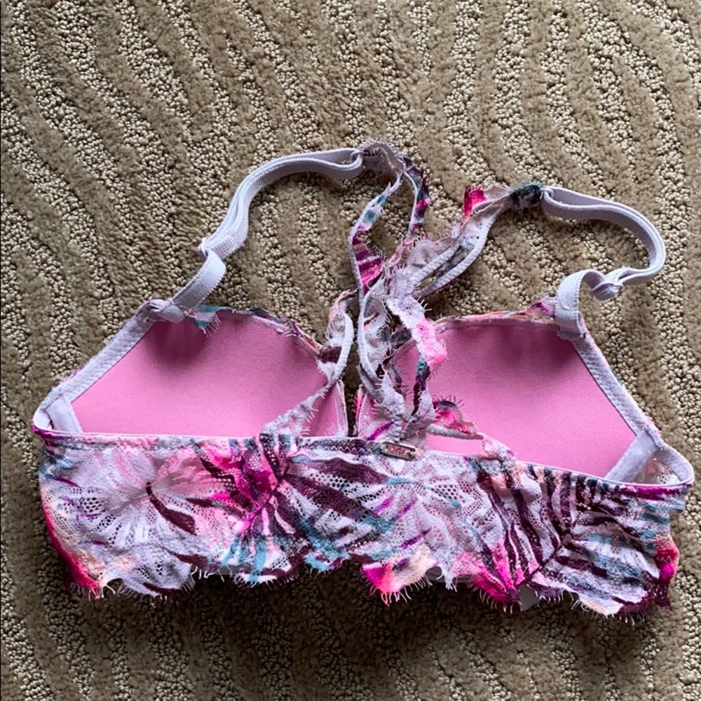 Pink bra - Picture 2 of 3